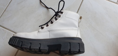 Bottines fourrées blanches