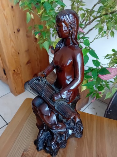 Statue joueuse cithare - la,
