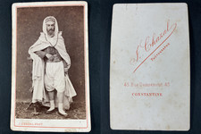 Chazal, Constantine, Costume