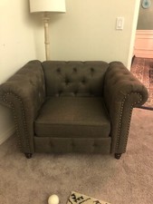 Gorgeous Tufted Chesterfield Chair