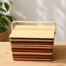 Boîte à couture vintage /