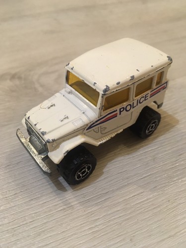 Ancien toyota police - ancien,