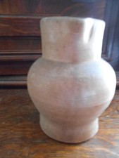 Pichet à vin en terre cuite