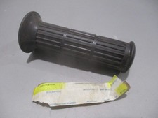 NOS Yamaha OEM RH Grip