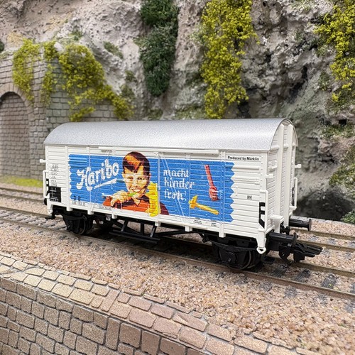 Wagon couvert type - , 30