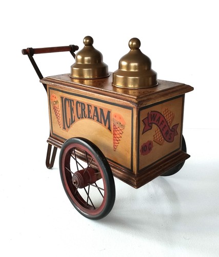 Chariot décoratif - , de