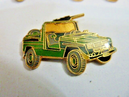 Pin armee jeep - pin's,