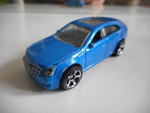 Matchbox cadillac cts wagon - matchbox, in