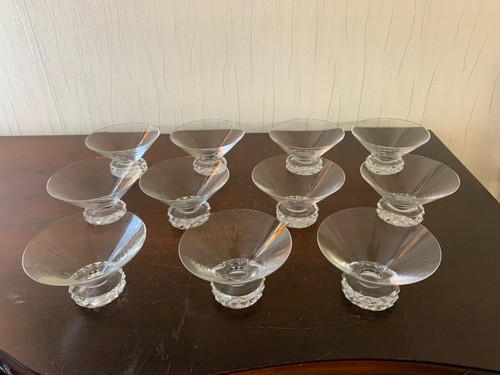 Coupes champagne modèle - à,