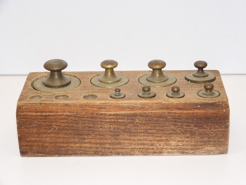 Ancienne boite 8 poids - -ancienne,