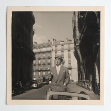 Homme élégant cigarette