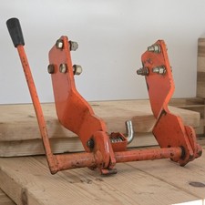 KUBOTA B7100 TRACTOR MOWER DECK FRONT LINK SUPPORT