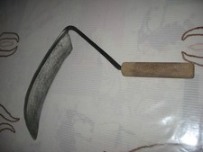 outil ancien : petite faucille