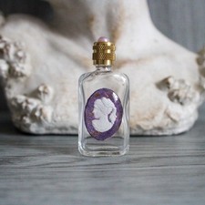 5.7 cm, Bouteille en verre