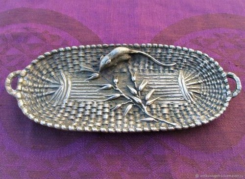 Empty pocket ashtray - empty,