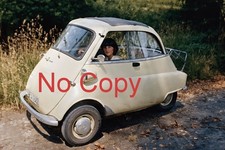 ISETTA (BMW) ET SA CONDUCTRICE