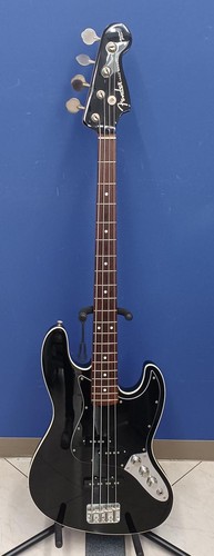 Guitare basse électrique