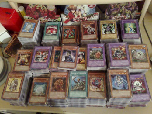 Lot 100 cartes gi oh - de,