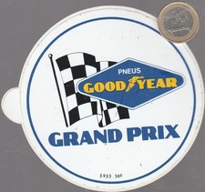 L18. Automobile. Pneu