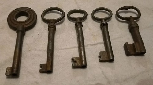 Clés forées clefs - /,