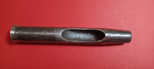 Emporte pièce ancien - , fer