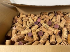 Lot de 700 Bouchons de Vin en