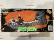 LEMAX SPOOKY TOWN HEADS WILL ROLL BOWLING ALLEY LIGHTED TABLE ACCENT #94970 2009