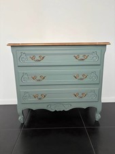 Commode ancienne renovée et relookée - vert sauge / bois massif 