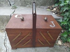 Travailleuse, Boite à Couture