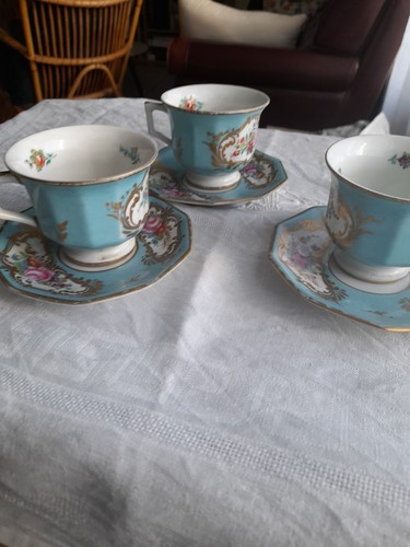 Lot tasses porcelaine - de,