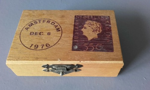 Ancienne boite timbres - à, en