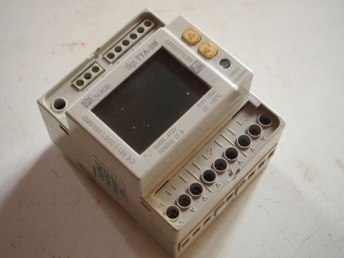 Compteur électrique triphasé