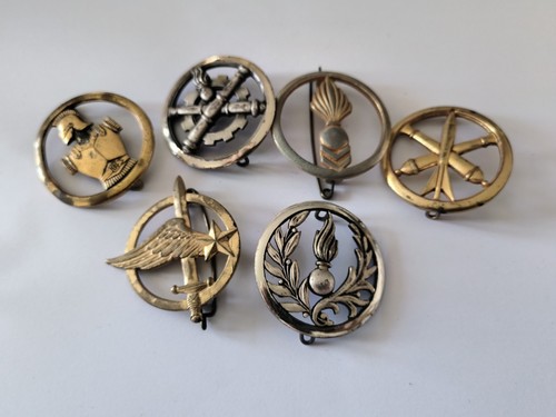 Lot insignes de - insignes,