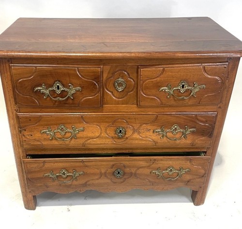 Commode parisienne 18ème - ,