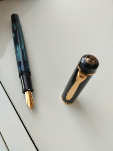 Stylo plume pelikan - pelikan, marbré
