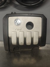 cache moteur Volkswagen Golf 5