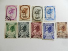 lot de 9 anciens timbres
