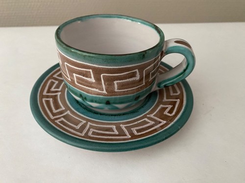Charmante tasse sous - et,