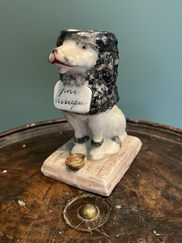 Chien porcelaine peinte - porcelaine,