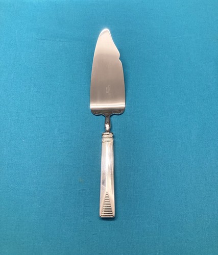 Pelle tarte coupante - à,