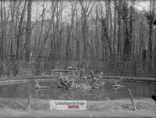 Bassin des enfants - des, dorés