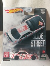 Hot Wheels 1/64 🇨🇵 Slide