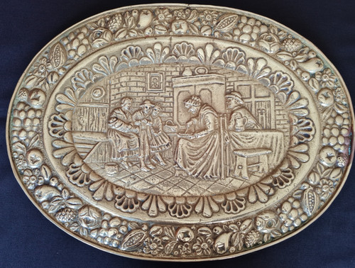 Plateau bas relief - –, en