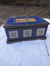 tirelire ancienne En Fer Blanc