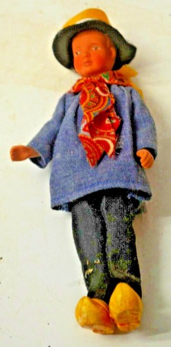 Ancienne poupee souvenir sujet - poupee,