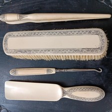 ACCESSOIRES de TOILETTE