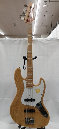 Guitare basse électrique