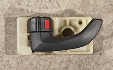 POIGNEE DE PORTE INTERIEUR GAUHE HYUNDAI TUCSON 1 JM 2.0 CRDI A9.6