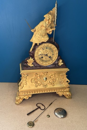 Ancienne pendule horloge - ancienne,