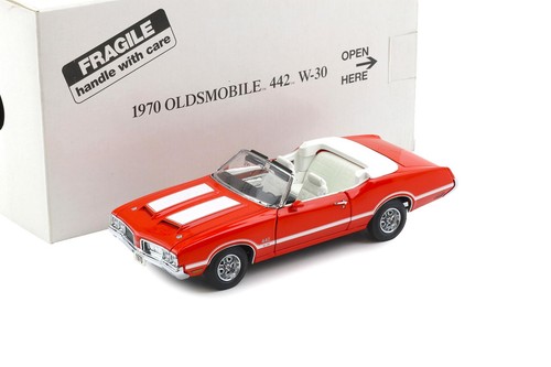 Danbury mint oldsmobile - 1:24,